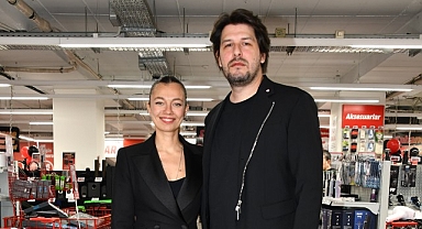 Ceyda Kasabalı ve Fırat Albayram MediaMarkt’ın geleneksel ‘Şahane Cuma’ etkinliğine konuk oldu