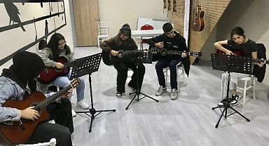 Dilovası’nda Müzik Kursları İlgi Odağı Oldu