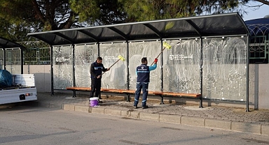Duraklar periyodik olarak temizleniyor