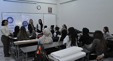 Egeli gençler, tekstil sektörünün güncel trendleriyle tanıştılar