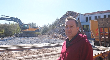 Foça’da Depreme Dayanıklı Olmayan Okullar Yıkılıyor