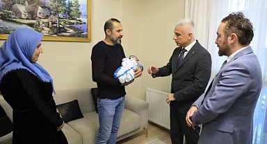 İETT’den Metrobüs Bebeğine Ziyaret