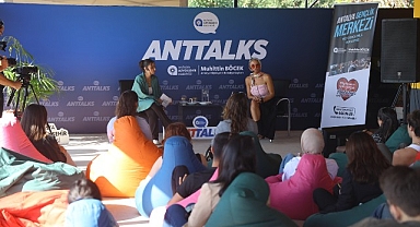 İlkay Buharalı, Anttalks etkinliğinde gençlerle buluştu