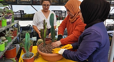 İzmir’de kadınlar yalnız değil