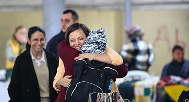 Karabağlar'da Kadının Eli Var