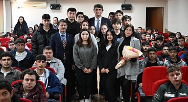 Kartepe MTAL öğrencileri Kocaman’ı dinledi.