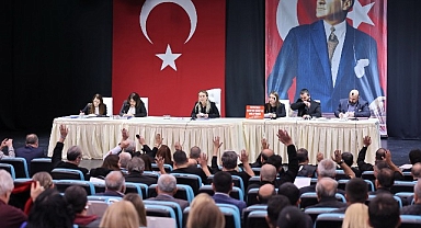 Konak Belediye Meclisi’nden kayyum tepkisi