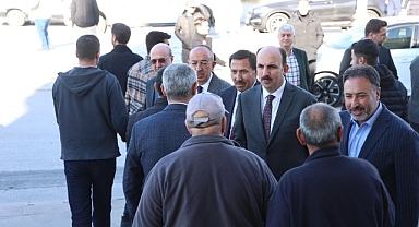 Milletvekili Özer, Başkan Altay ve İlçe Belediye Başkanları Beyşehirliler Yapıcı Camii’nde Vatandaşlarla Buluştu