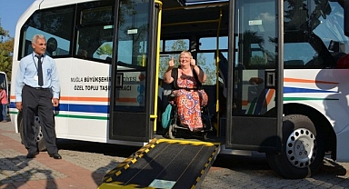 Muğla Büyükşehir Belediyesi ulaşımda annelere destek olmak için ‘Anne Kart' uygulamasını başlattı. 