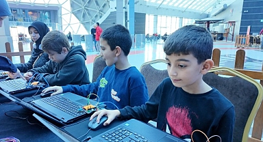  Öğrenciler Ara Tatilde Konya Bilim Merkezi’nde Dijital Dünyayı Keşfetti