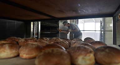 Osmangazi Belediyesi ekmeği sofralara ücretsiz ulaştırıyor