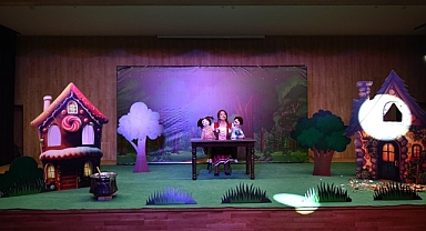 Osmangazi Gösteri Merkezi’nde ilk oyun sahnelendi