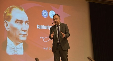 Prof. Dr. Hasan Mert, “Cumhuriyet’e Giden Yol”u anlattı