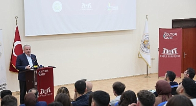 Prof. Dr. Şentop: “Filistin, Gazze ve Kudüs 2. Dünya Savaşı Sonrası Tahkim Edilen Dünya Düzeninin Anahtar Kelimeleridir”