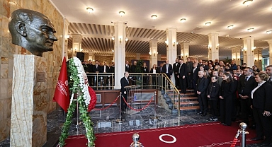 Saat Dokuzu Beş Geçe İstanbul Metrosu