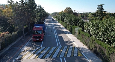 Sanayici Caddesinin gecesi ayrı gündüzü ayrı güzel