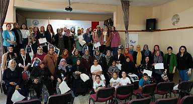 TİKAV ve Akfen Yenilenebilir Enerji’nin Kadınların Güçlenmesi İçin Kırsal Bölgelere Uzanan Farkındalık Projesi ‘Dijitaldeki Ayak İzimiz’ Tamamlandı