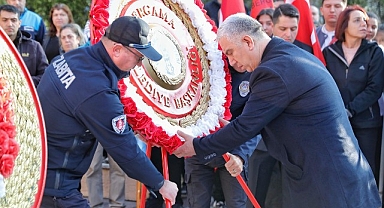 Türkiye Cumhuriyeti’nin kurucusu, Ulu Önderimiz Mustafa Kemal ATATÜRK, vefatının 86. Yılında Bergama’da düzenlenen tören ve programla anıldı.