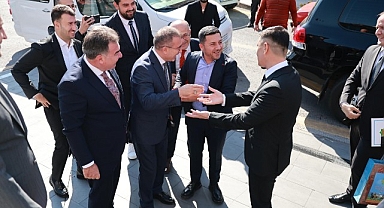 Türkmenistan'ın Ankara Büyükelçisi Mekan İshanguliyev, Belediye Başkanı Arı’yı Ziyaret Etti