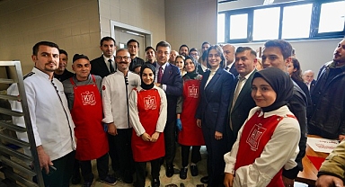 Üsküdar Belediyesi’nin Kent Lokantası İlk Yemeklerini Dağıttı