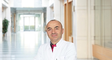 Uzun süre ekrana bakmak göz kuruluğu sebebi