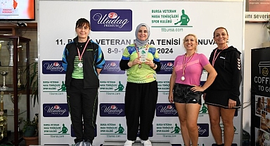 Veteranların masa tenisi heyecanı