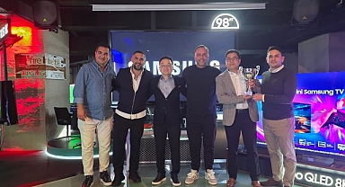 Yeşil sahadan dijital sahaya! Ümit Karan ve Semih Şentürk Samsung TV’de kozlarını paylaştı