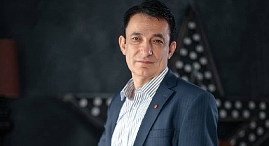 Akademisyen sanatçı Sebahattin Sivrikaya’dan dillerden düşmeyecek, hit olacak fantazi türde bir eser: Sensiz olamam