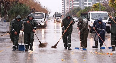 Aydın Büyükşehir Belediyesi Ve ASKİ Tam Kadro Sahada