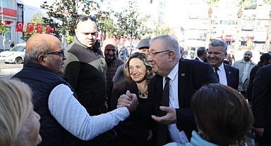 Balıkesir Büyükşehir Belediye Başkanı Ahmet Akın Edremitlilerin Taleplerini Dinledi