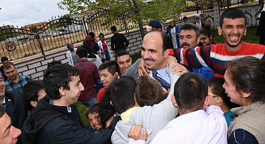 Başkan Altay: “Mücadeleleriyle İlham Veren Engelli Kardeşlerimin 3 Aralık Dünya Engelliler Günü’nü Kutluyorum”