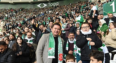 Başkan Aydın Osmangazili çocuklara Bursaspor sevgisi aşılıyor