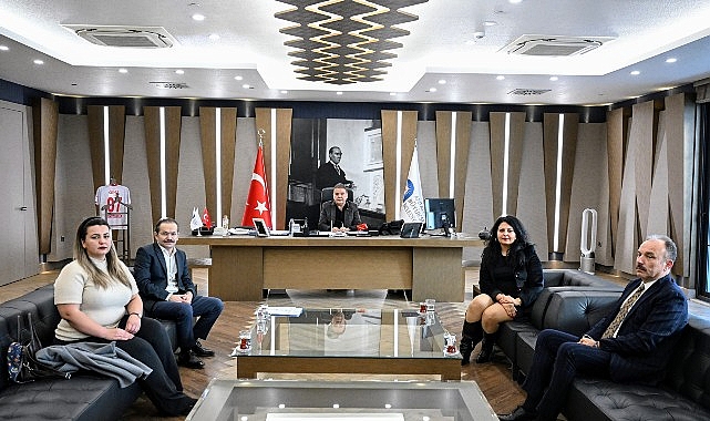 Başkan Böcek'ten Kızılarık sakinlerine destek