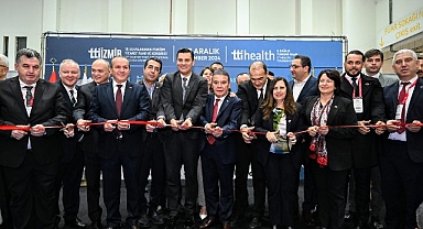 Başkan Böcek TTI İzmir Uluslararası Turizm Ticaret Fuarı'na katıldı