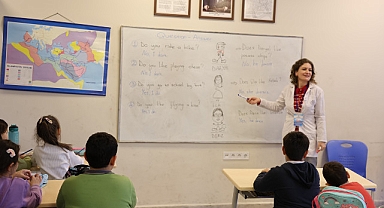 Başkan Çerçioğlu’nun Etkinlikleriyle Aydınlılar İngilizce Öğreniyor