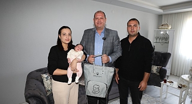Bebeklere İlk Hediye Menderes Belediyesi'nden