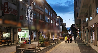 Burhaniye, yeni yıla ışıl ışıl giriyor