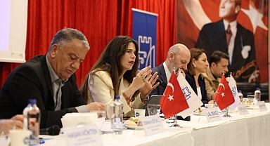 Çeşme’de ‘Esnaf Buluşması’ düzenlendi