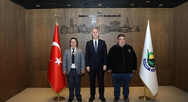 İnegöl Belediyesi’nin Özel Personelleri Yüzleri Güldürüyor