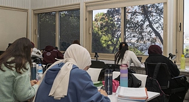 İzmir’in kütüphaneleri binlerce genci ağırlıyor