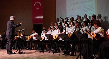 Keçmek kursiyerlerinden yılsonu konseri