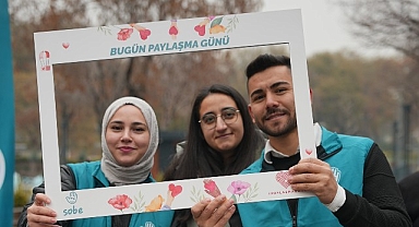 Konya Büyükşehir Belediyesi ve SOBE’den “Paylaşma Günü”nde Tramvayda Dikkat Çeken Etkinlik