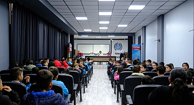 Konya Büyükşehir Çocuk Meclisi, İlçe Ziyaretleriyle Öğrencilere Ulaşıyor