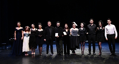 Lüleburgaz'da 'Ahh Şu Opera' sahnelendi