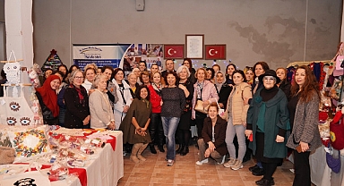 Mahalleevi Üretiyor, Ürettiklerini Satarak Aile Bütçesine Katkı Sağlıyor