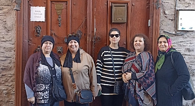 Manisalı Kadınlar, Adım Adım Kulayı Gezdi
