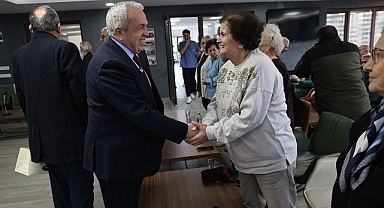 Nilüfer’de huzurevi sakinlerinden yeni yıla keyifli karşılama