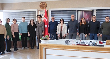 Öğretmenler Başkan Topaloğlu’nun yeni yılını kutladı