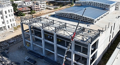 Serik Kongre ve Kültür Merkezi inşaatı devam ediyor