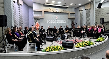 Türkülerle Barış: İzmir Barosu’ndan unutulmaz gece
